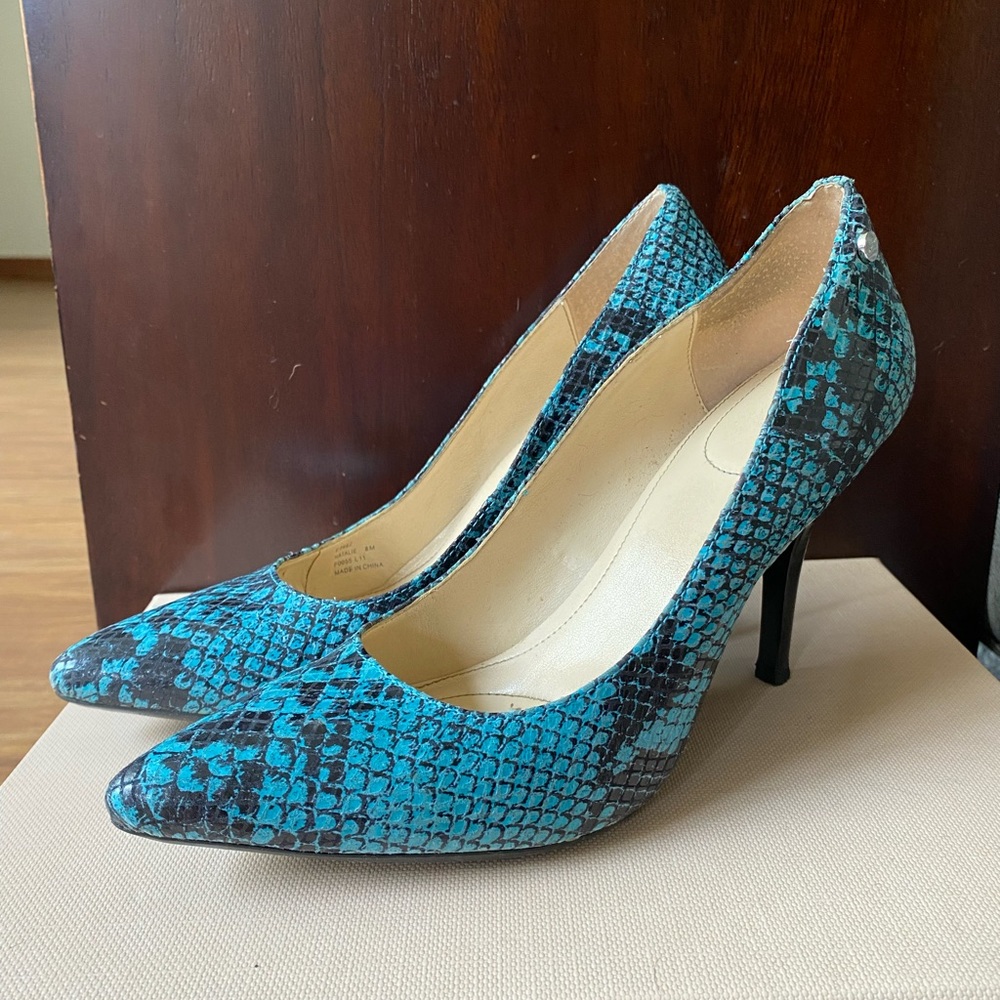 Calvin Klein Natalie Heals
